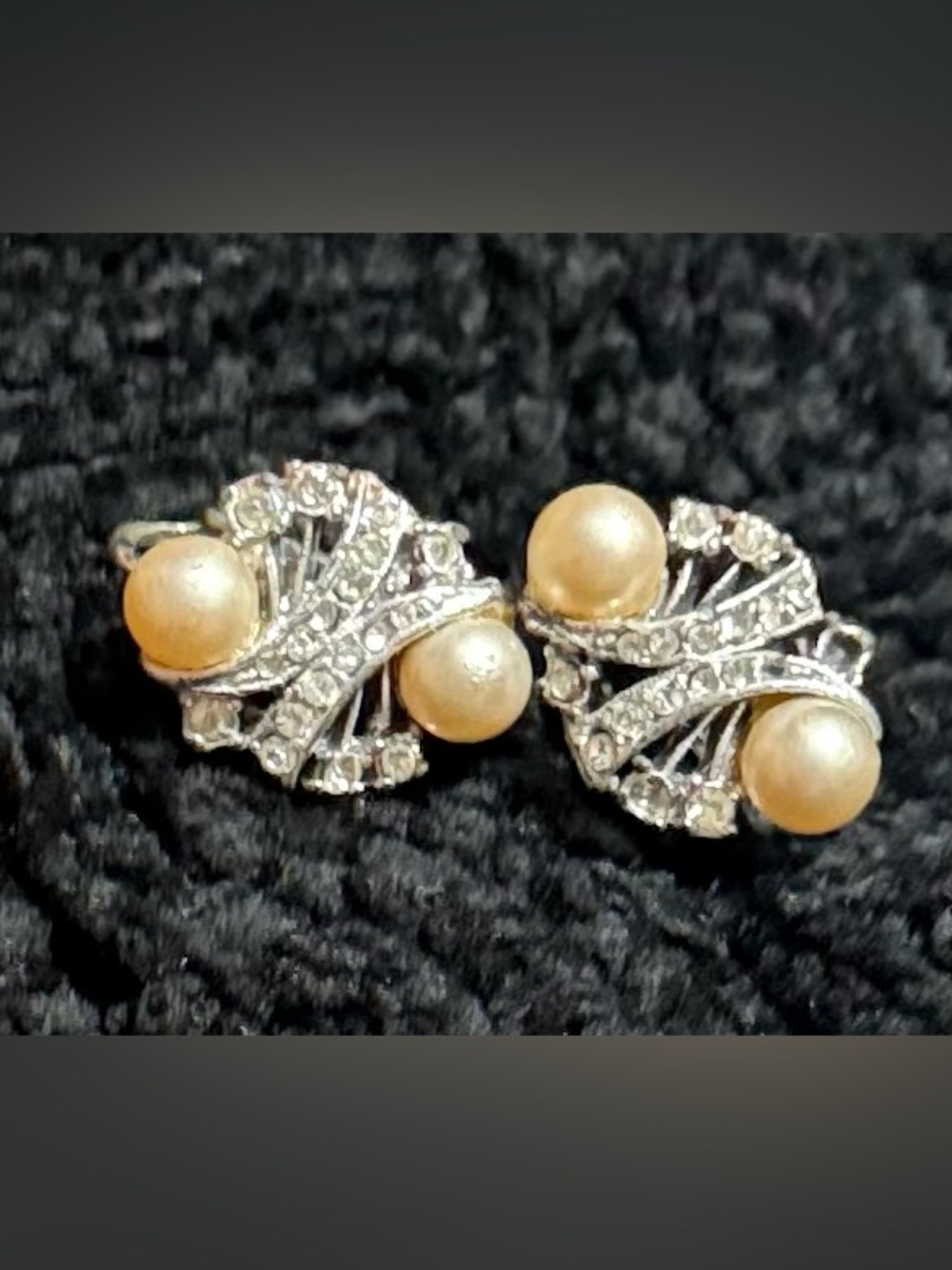 Vintage 1950s Faux Pearl & Rhinestone Screw-Back Clip-On Earrings